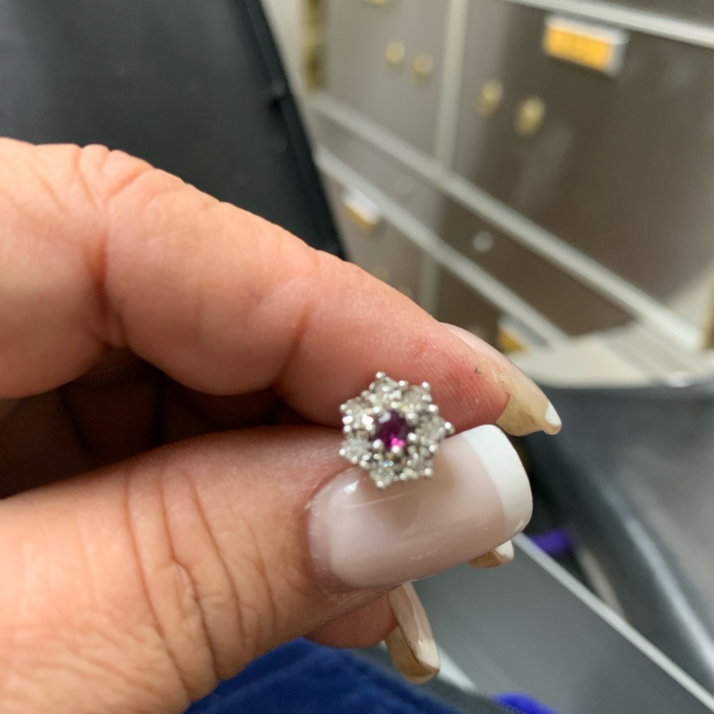 Diamonds and ruby earrings - Picture 7 of 13